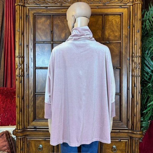 WynneLayers Wood Rose Stretch Velvet Side Slit Turtleneck Top - Picture 4 of 14